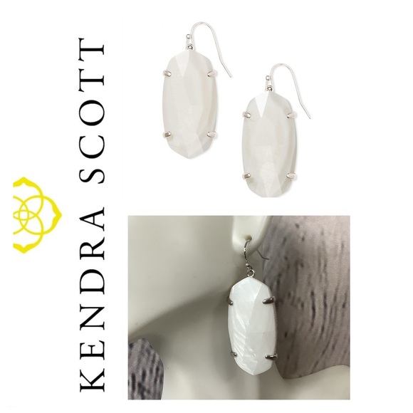 💓🐘🐘 Kendra Scott Mother of Pearl Earrings